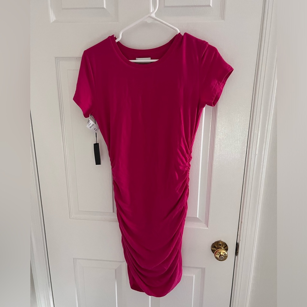 Aritzia babaton dress. size medium pink, never worn